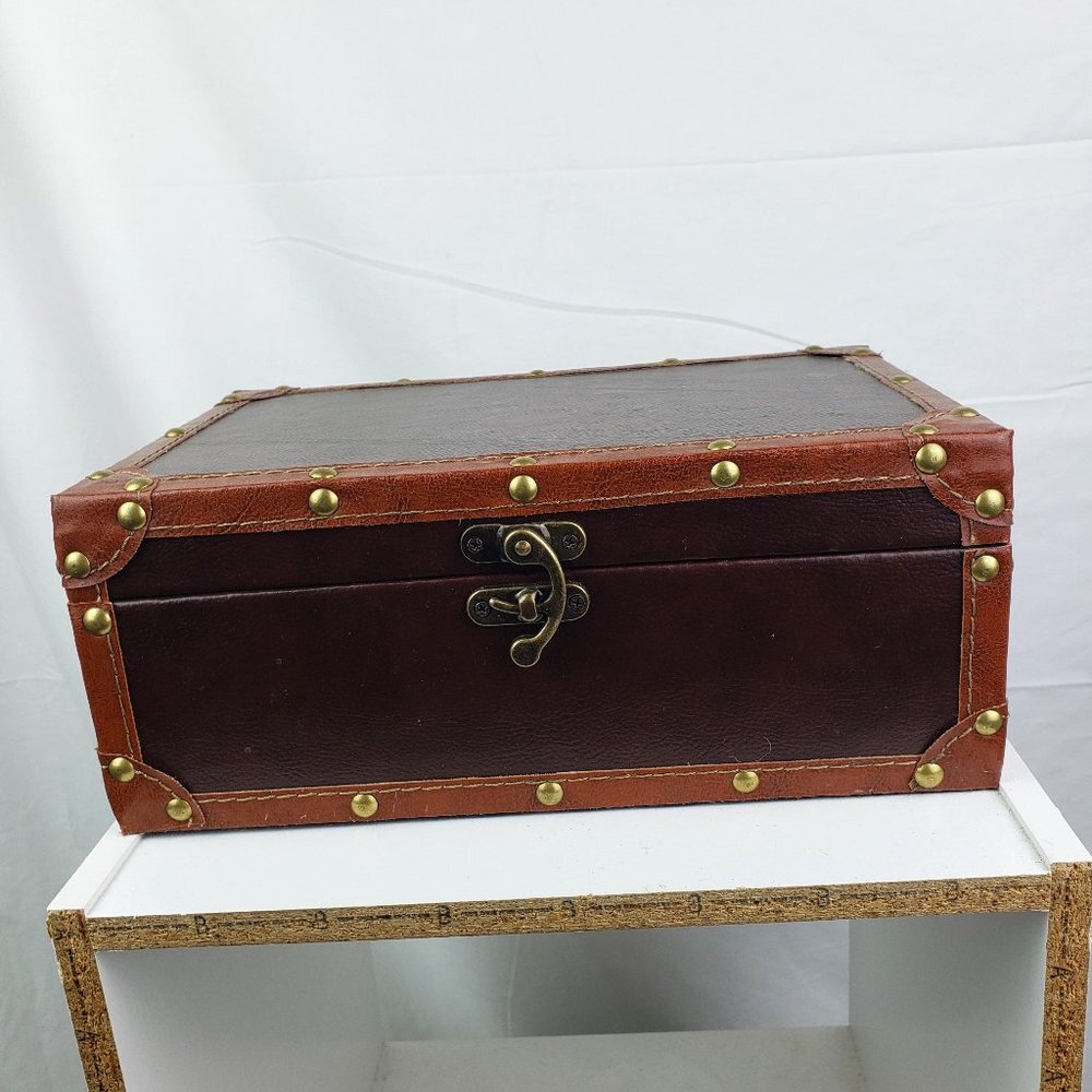 Brown Nail Head Keepsake Box